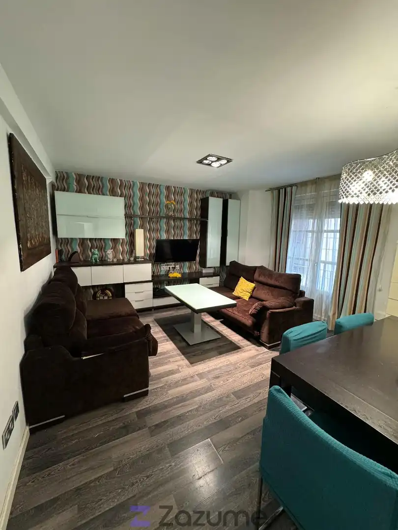 Living room of Flat for rent in Zaragoza  with Air Conditioner, Heating and Parquet flooring