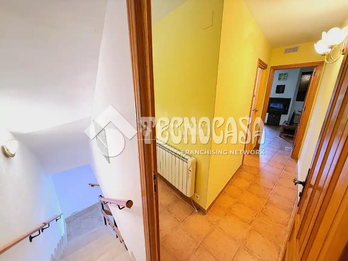 Finca rústica en venta en Huete con Calefacción, Jardín privado y Terraza