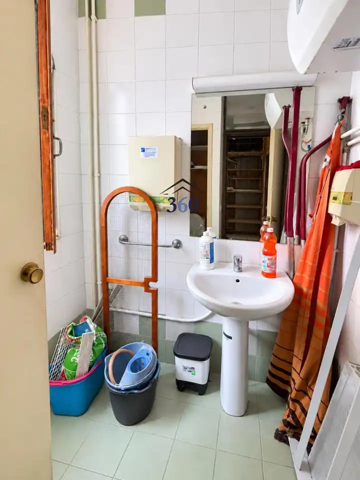 Badezimmer von Geschaftsraum zur Miete in Cáceres
