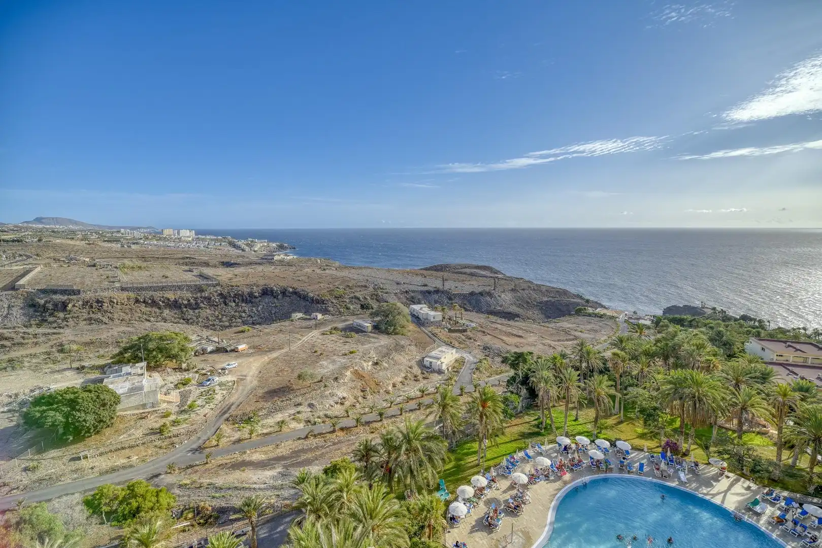 Vista exterior de Àtic en venda en Adeje amb Piscina comunitària