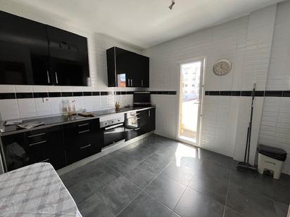 Küche von Wohnung zum verkauf in Valladolid Capital mit Terrasse und Balkon
