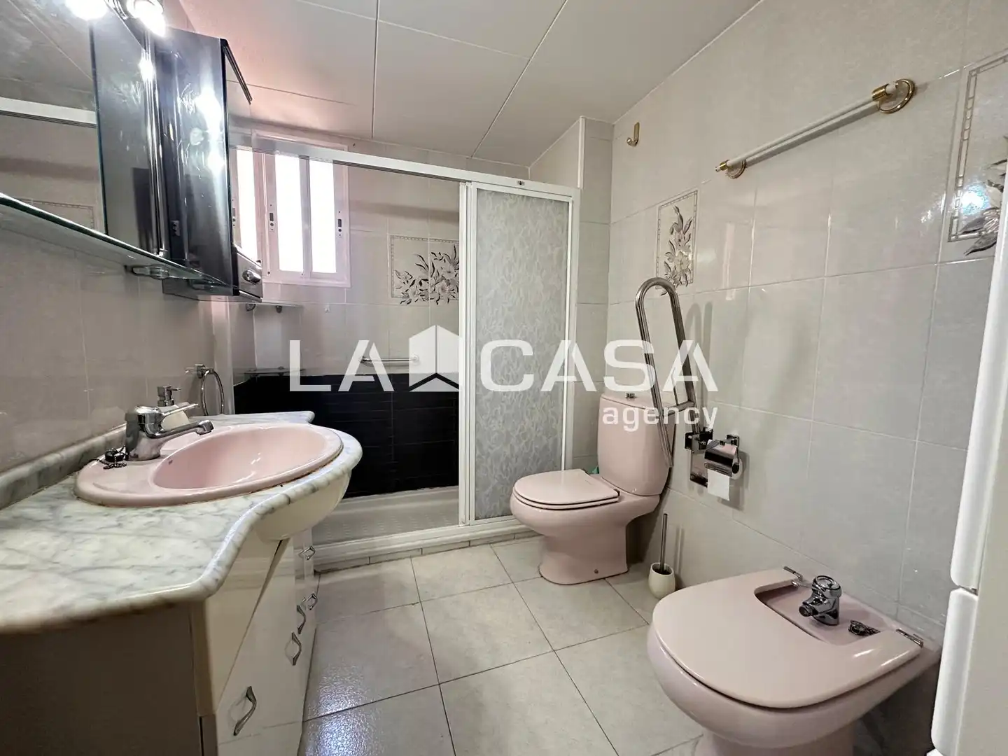 Wohnung zum Verkauf in Canovelles mit Balkon