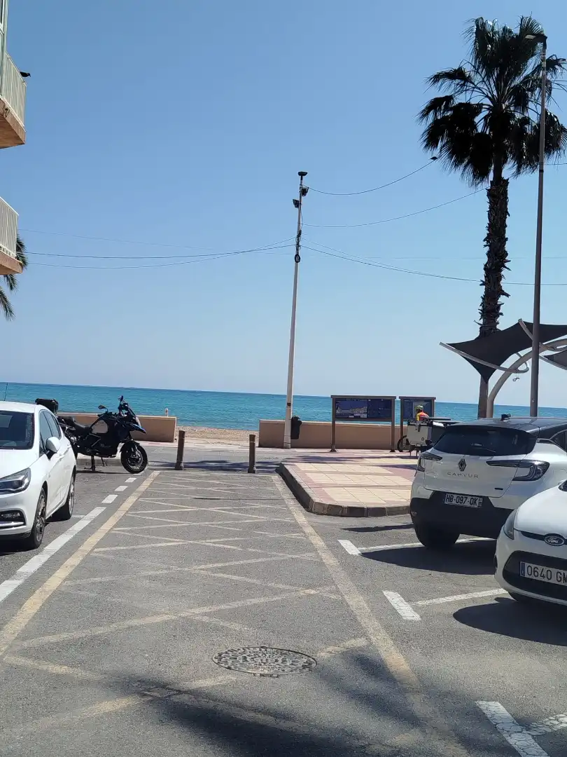 Vista exterior de Pis en venda en El Campello amb Moblat i Balcó