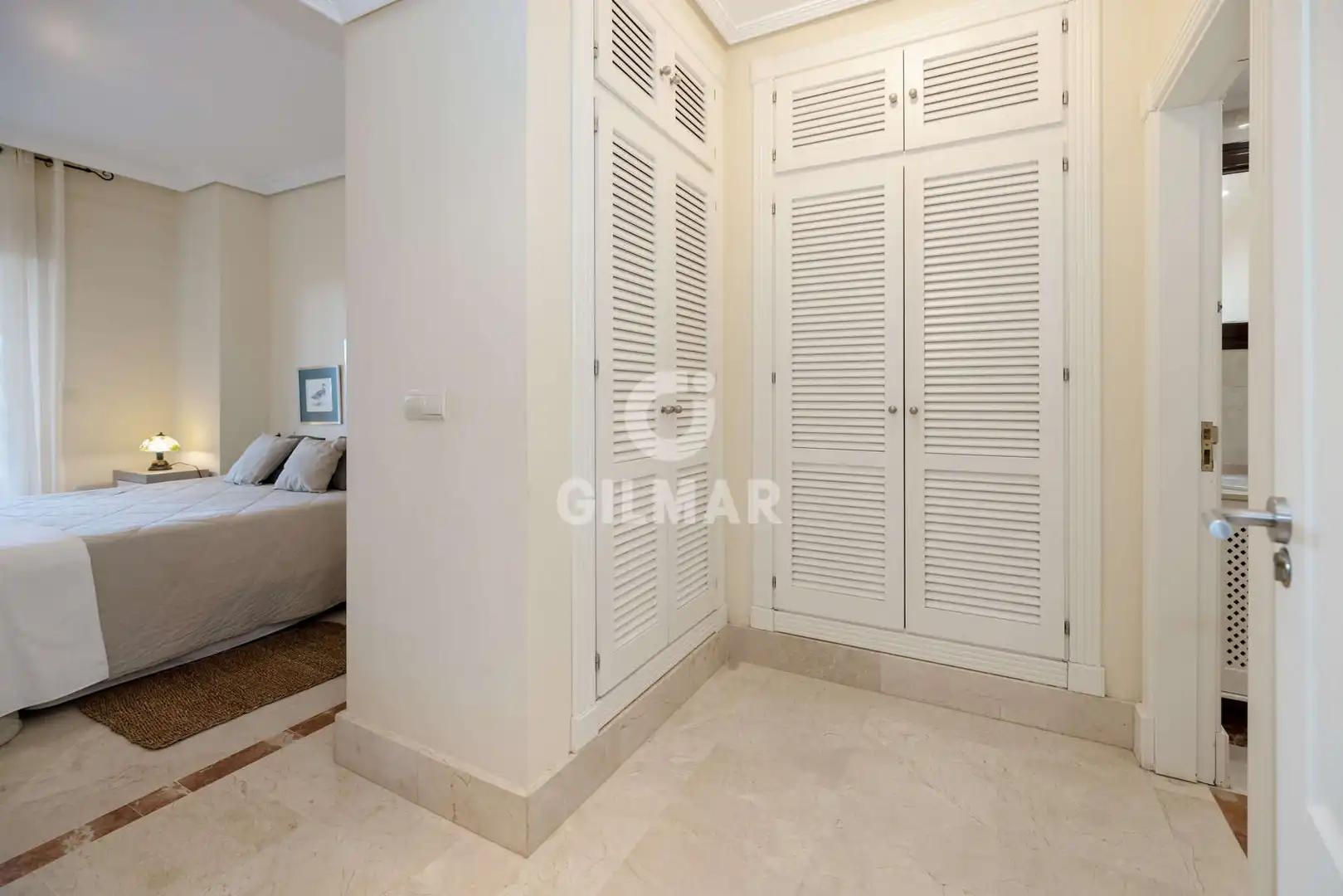 Appartamento con terrazza in vendita a Puerto de Sotogrande - La Marina, imagen 17