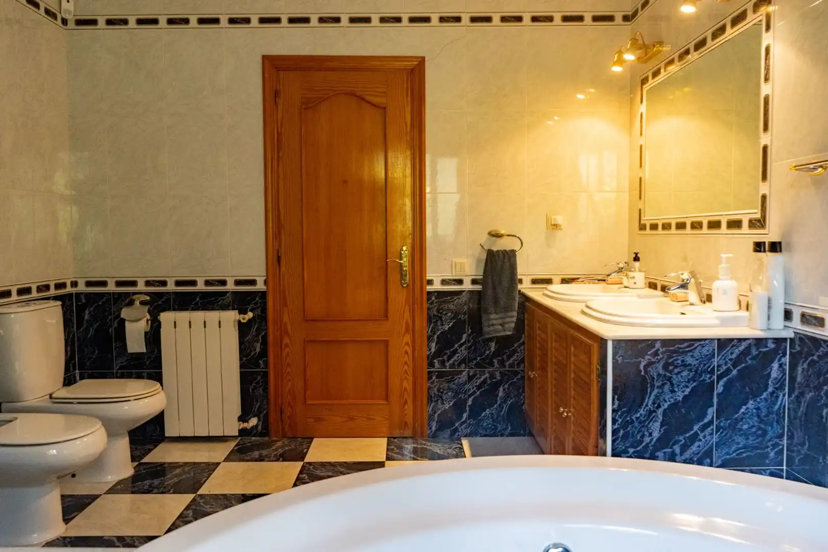 Bany de Casa o xalet en venda en Marbella amb Terrassa