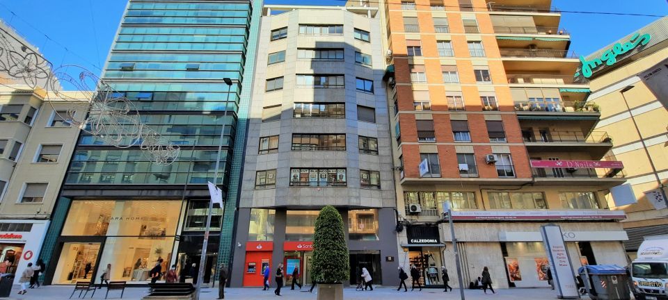 Vista exterior de Pis en venda en Alicante / Alacant amb Aire condicionat i Terrassa