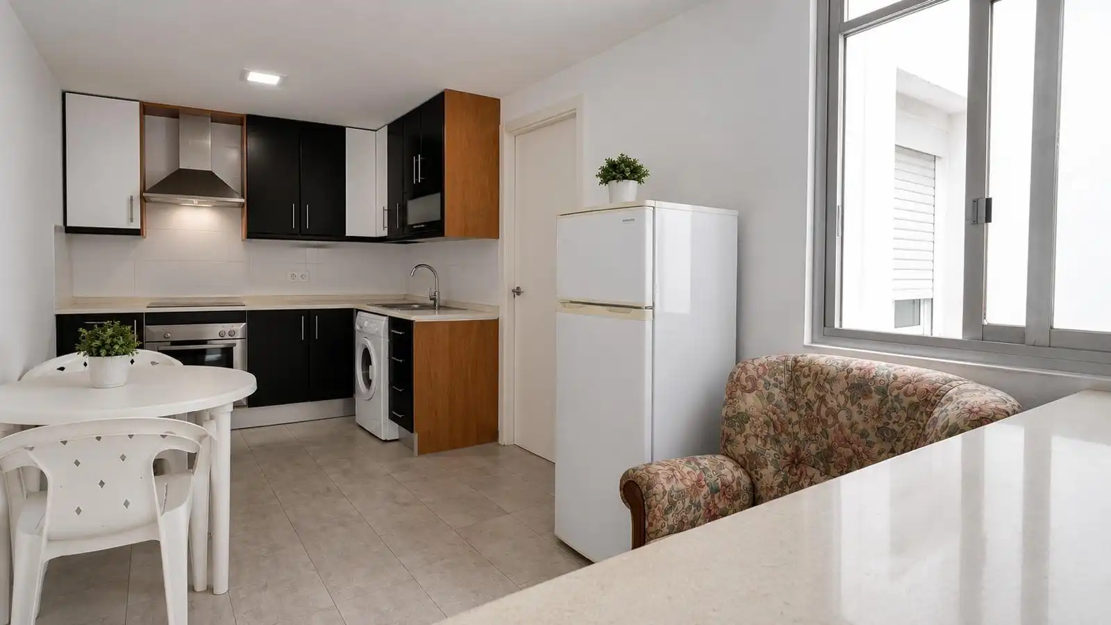 Kitchen of Flat for sale in Elche / Elx  with Balcony
