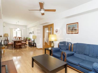Living room of Flat for sale in  Madrid Capital  with Air Conditioner and Heating
