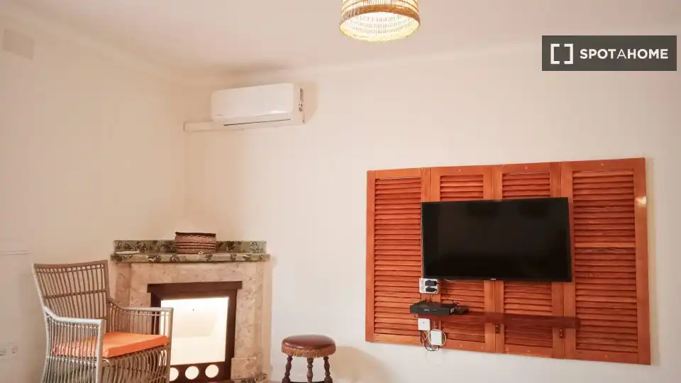 Living room of Flat for share in  Palma de Mallorca  with Air Conditioner, Heating and Terrace