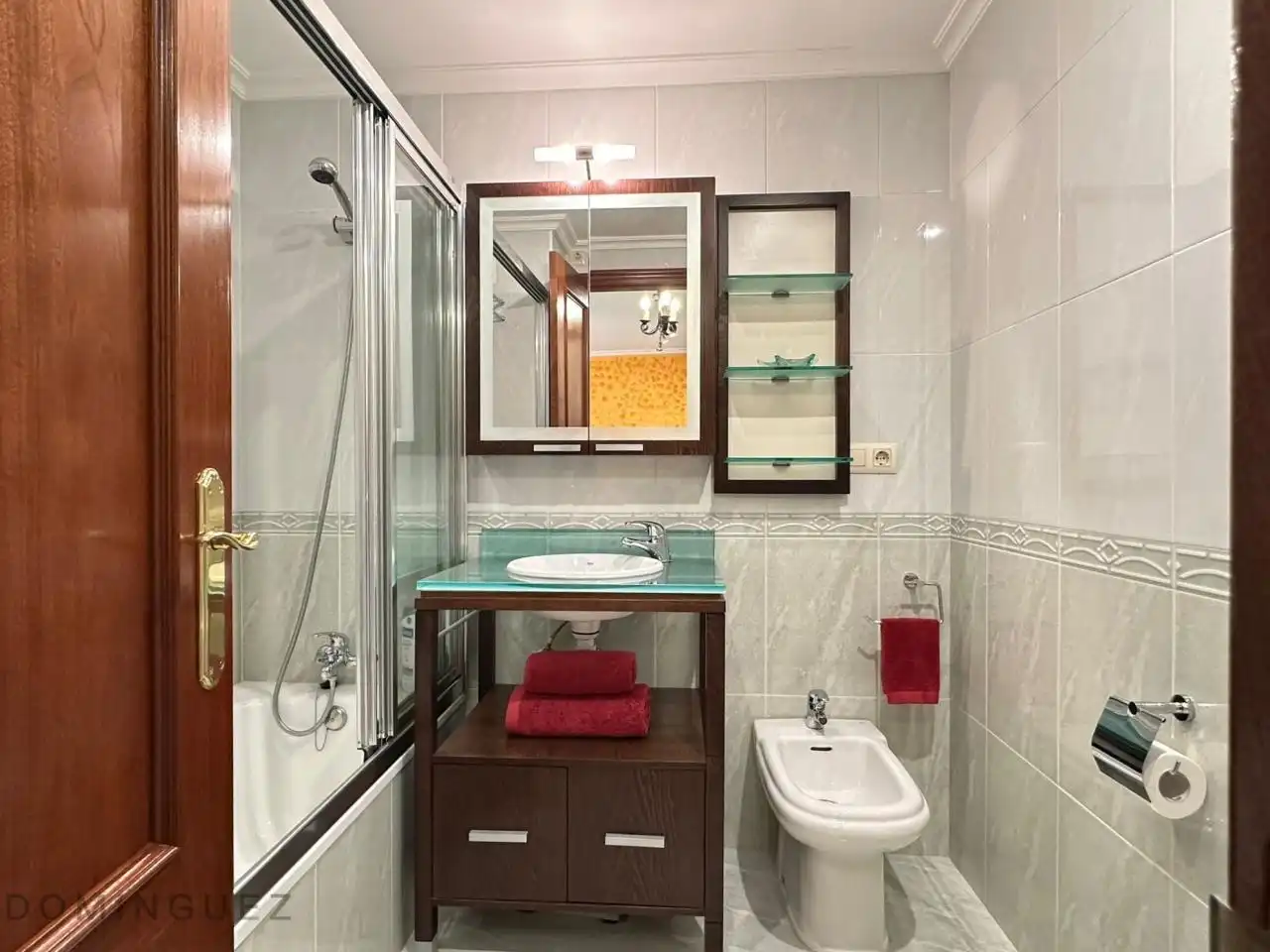 Baño de Piso en venta en Vigo  con Calefacción y Balcón