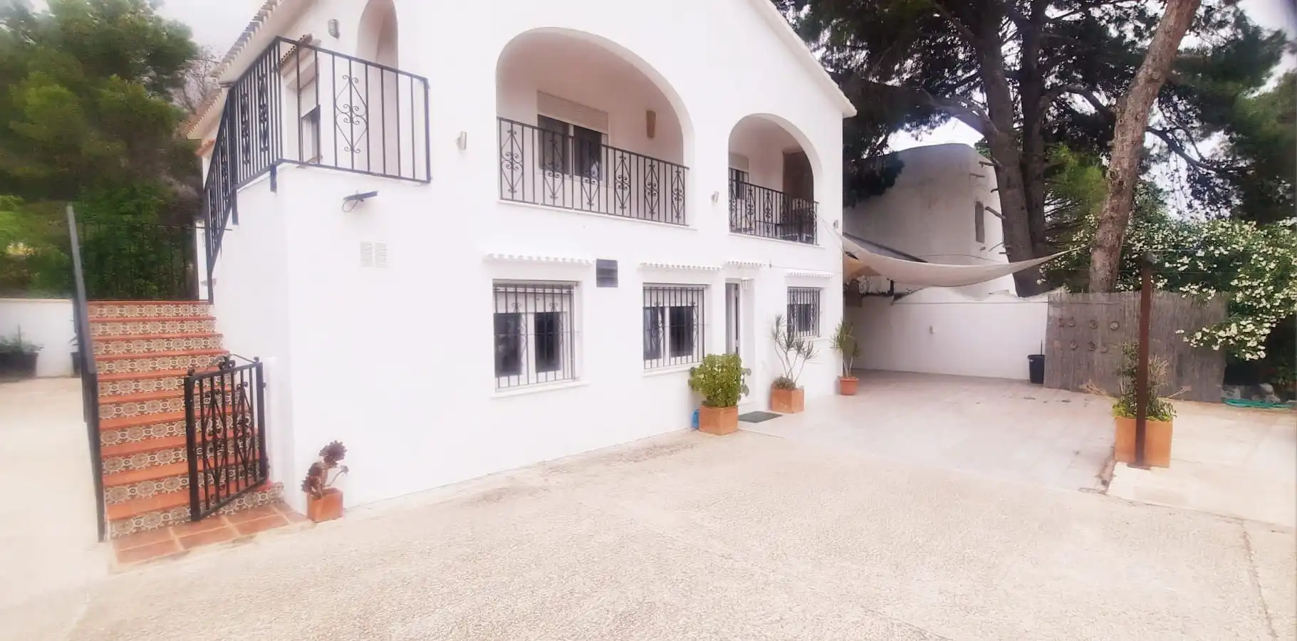 Vista exterior de Casa o xalet en venda en Dénia amb Calefacció, Terrassa i Traster