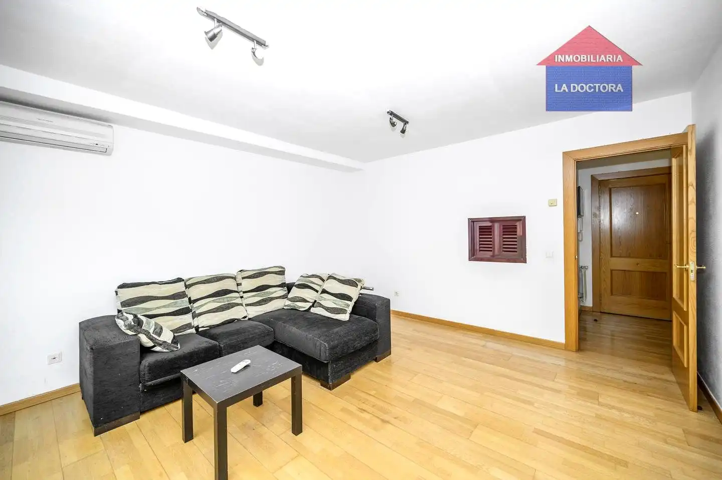 Sala de estar de Piso en venta en Las Ventas de Retamosa con Piscina comunitaria