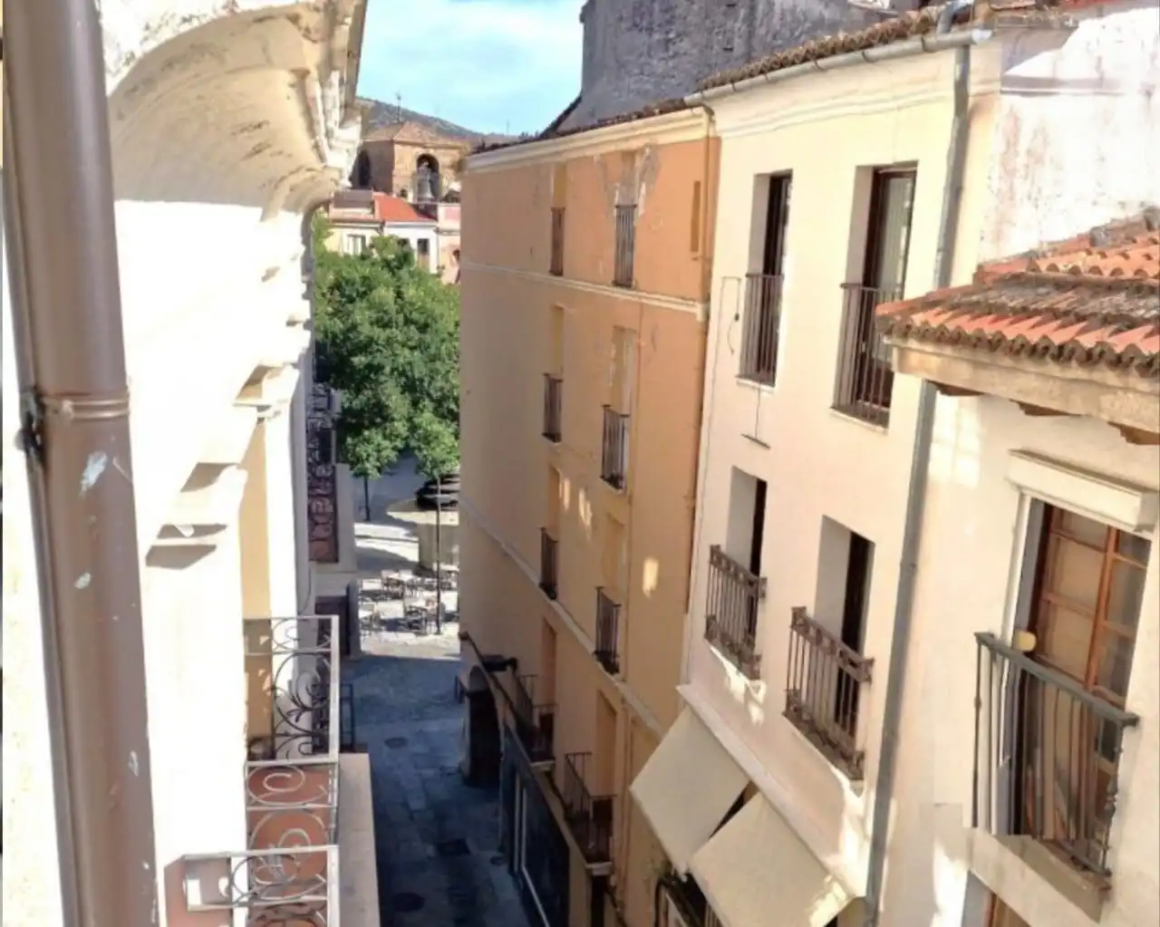 Außenansicht von Maisonette zum Verkauf in Plasencia mit Klimaanlage, Heizung und Terrasse