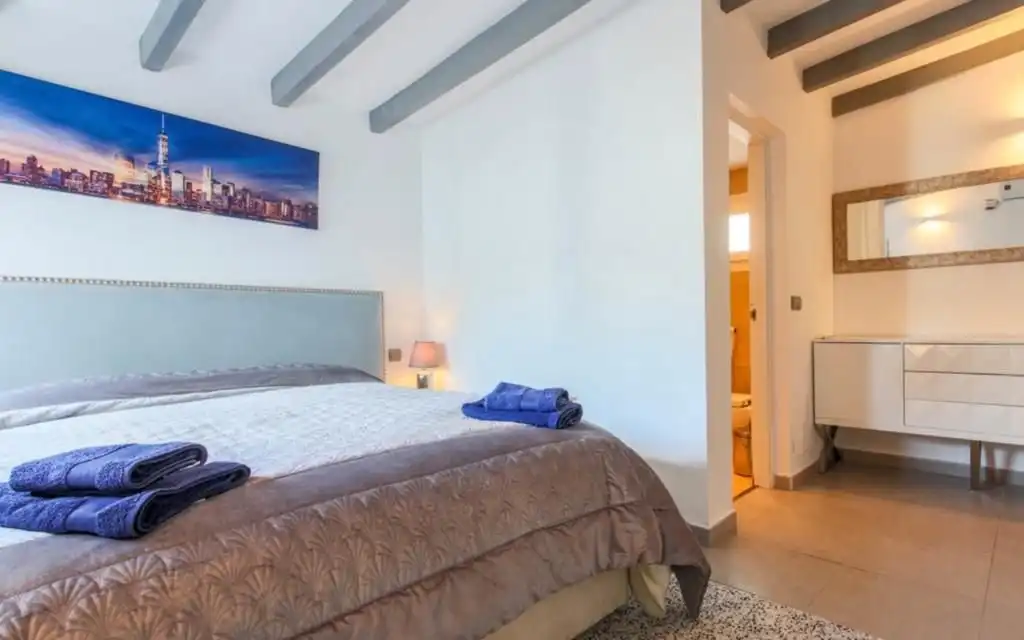 Habitación de Casa o chalet de alquiler en Estepona con Aire acondicionado, Jardín privado y Piscina