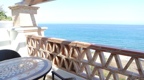 Ático en Primera Línea de Playa en Torrox Costa: ¡Vistas al Mar y Comodidad Total!, image 3