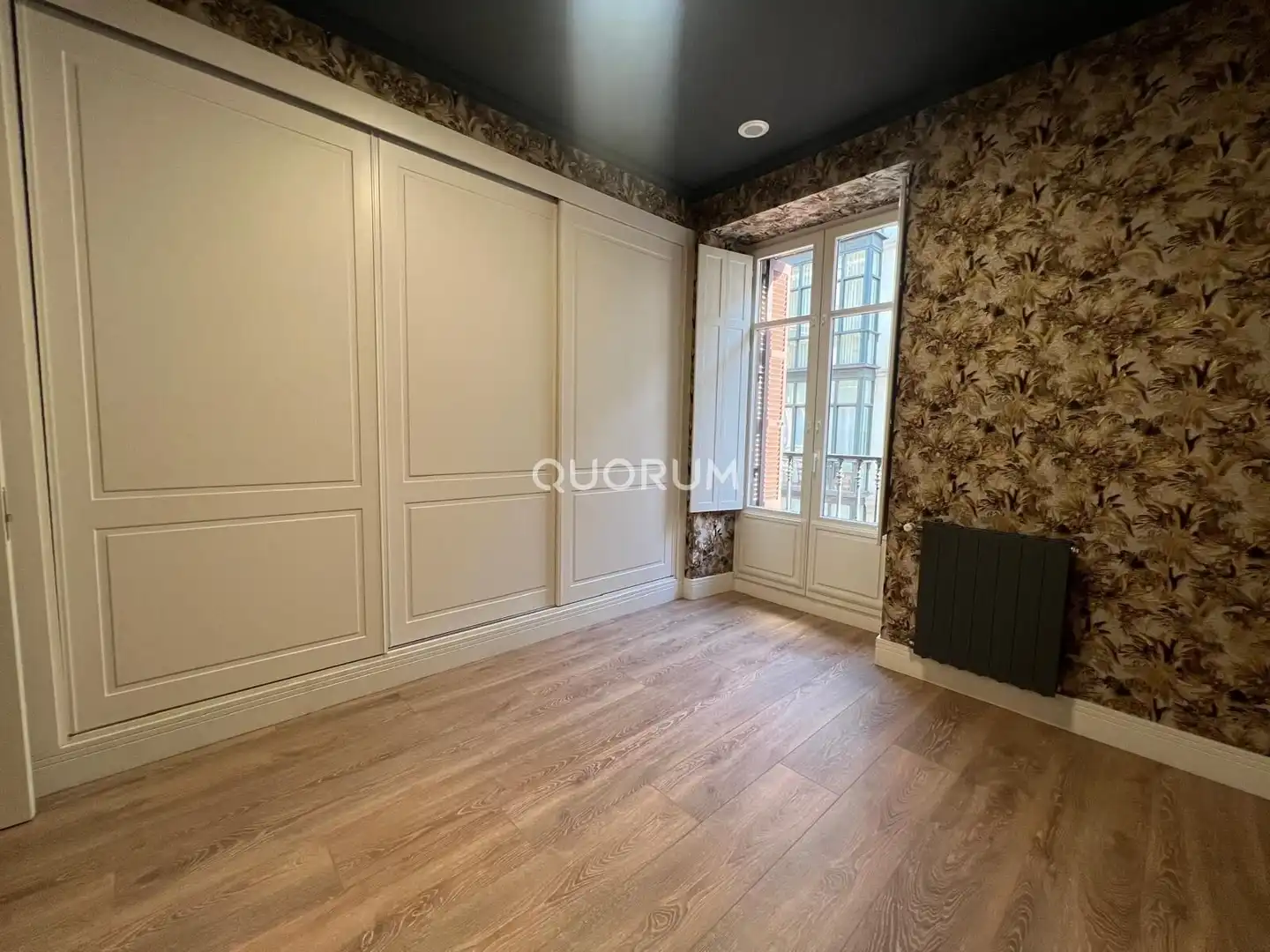 Habitación de Piso de alquiler en Bilbao  con Calefacción, Parquet y Balcón
