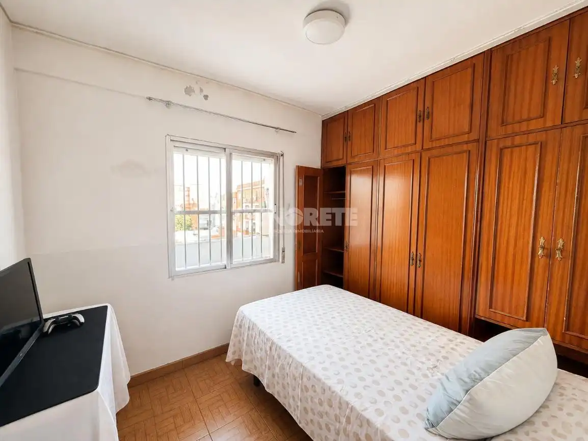 Bedroom of Flat for sale in Madrid  with Air Conditioner and Balcony
