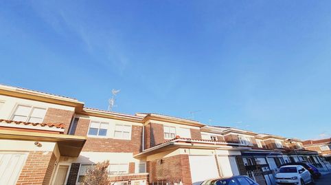 Foto 2 de Casa adosada en venta en San Isidro, Cabezón de Pisuerga, Valladolid