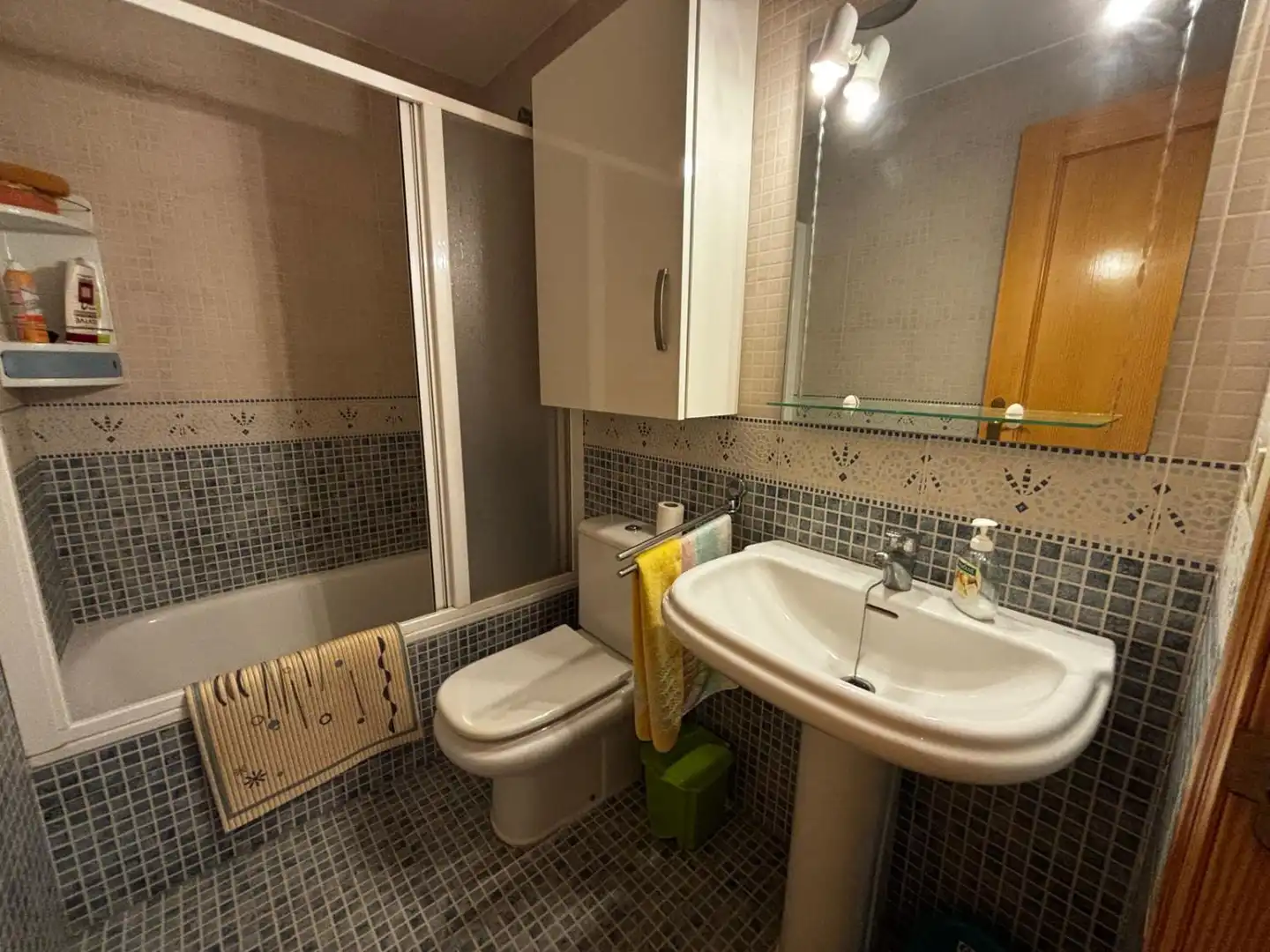 Bany de Apartament en venda en La Vall d'Uixó amb Terrassa, Moblat i Balcó