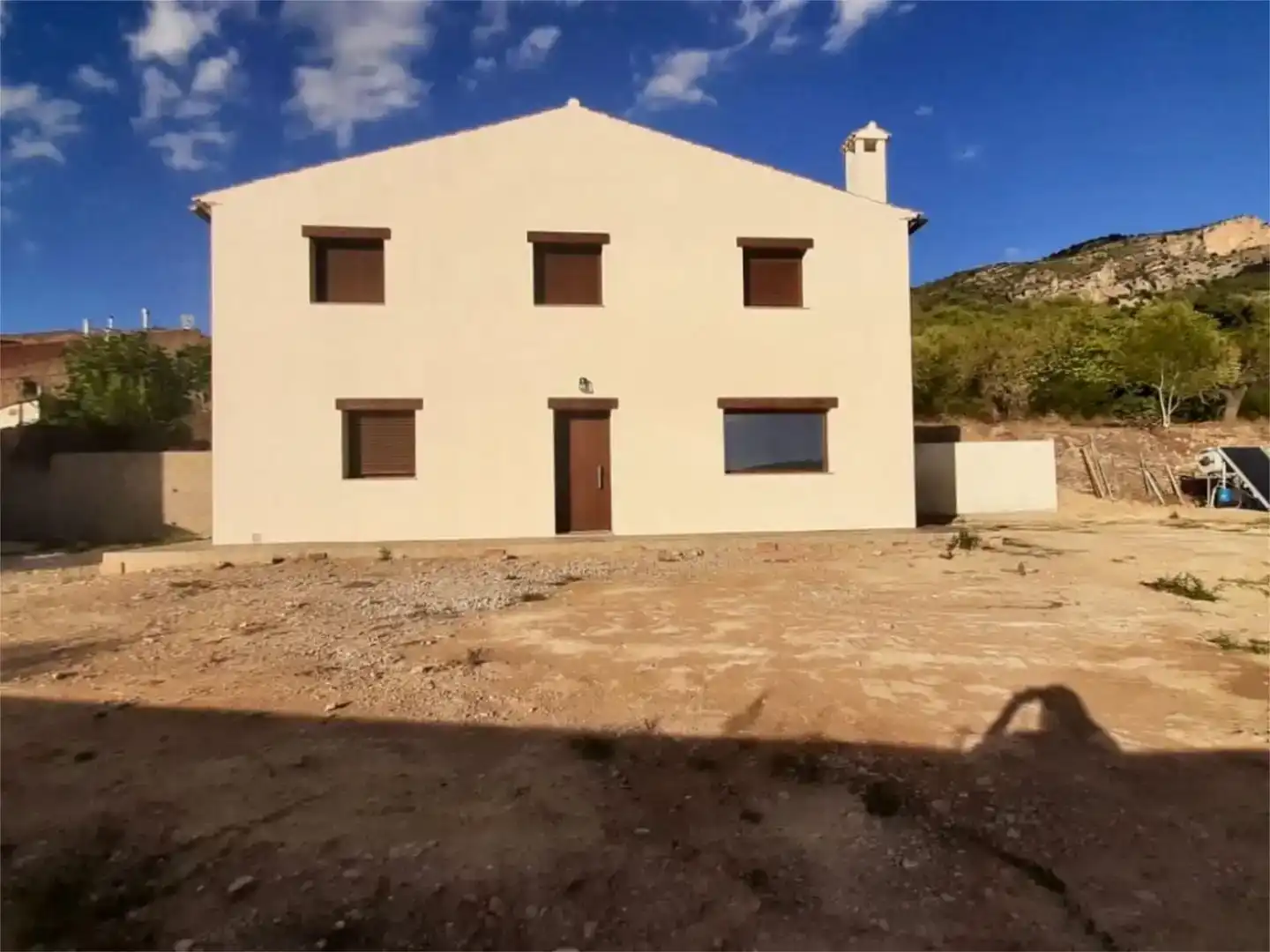 Vista exterior de Finca rústica en venda en Sierra Engarcerán amb Aire condicionat, Jardí privat i Traster