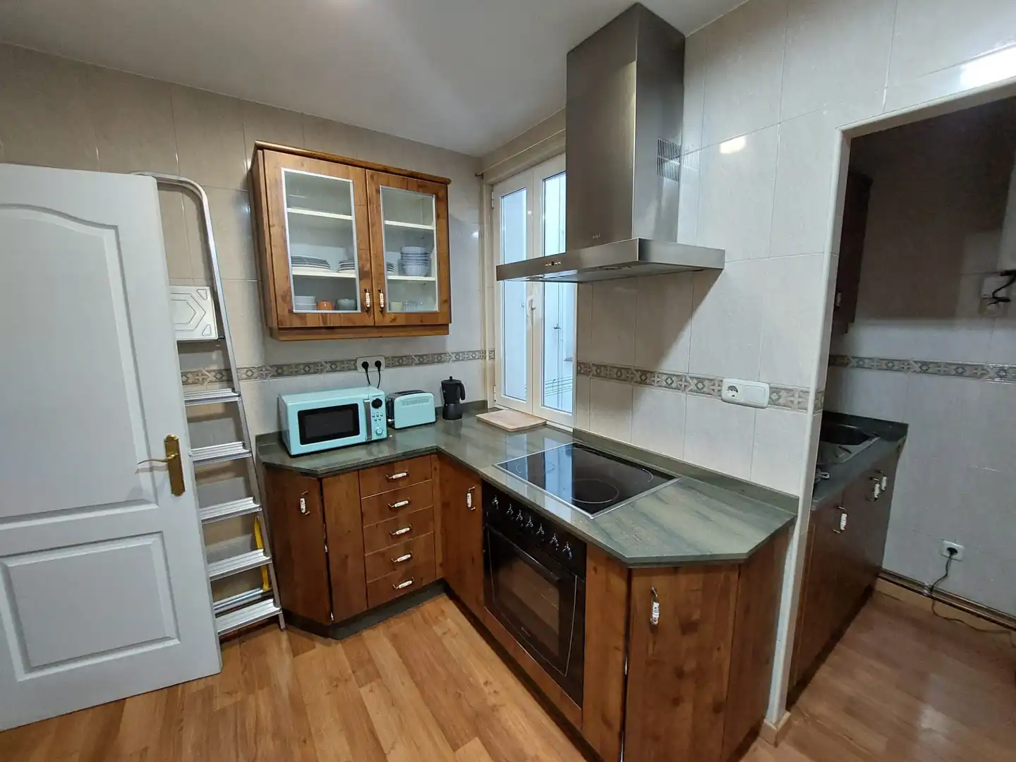 Küche von Wohnung zum Verkauf in León Capital  mit Heizung, Privatgarten und Abstellraum