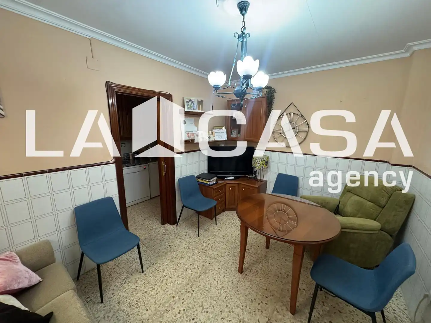 Kitchen of Houses for sale in Sevilla  with Air Conditioner and Storage room