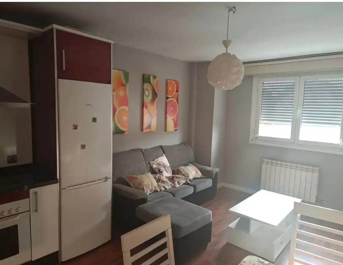 Wohnzimmer von Wohnungen zur Miete in Ponferrada mit Möbliert