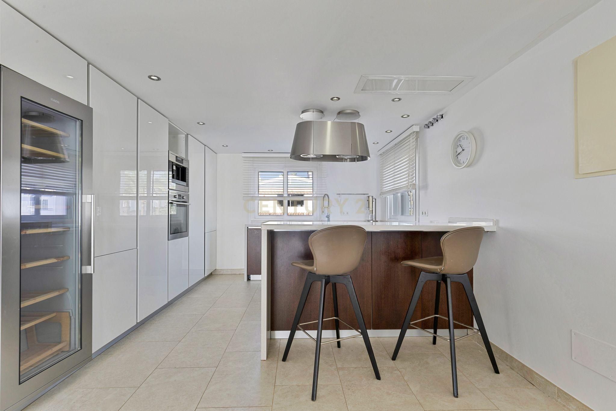 Cuina de Apartament en venda en Estepona amb Aire condicionat, Traster i Piscina