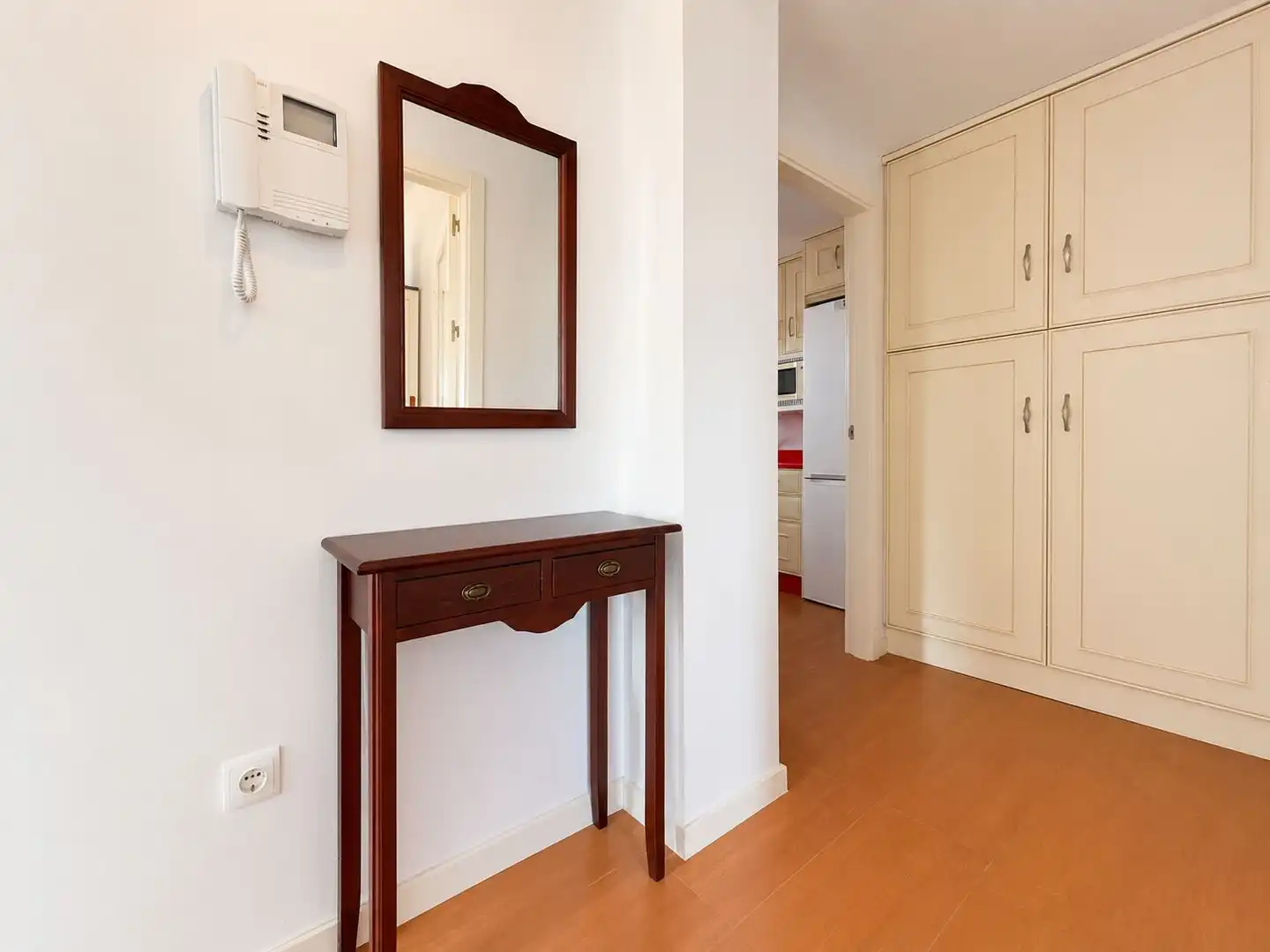 Piso con balcón en venta en Calle JJ MM ATENAS 1991 (TY), imagen 2