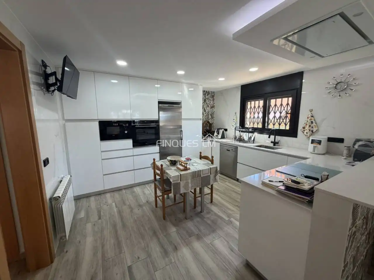 Casa con piscina en venta en Calle Verge de Montserrat 4, imagen 24
