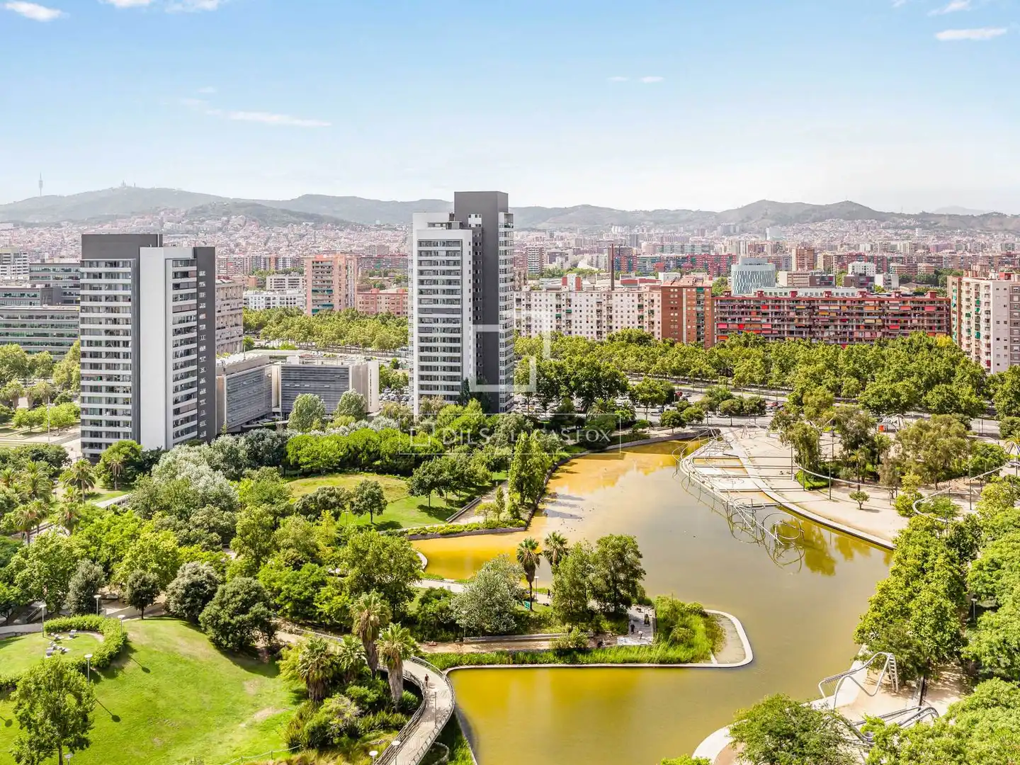 Vista exterior de Piso en venta en Barcelona con Aire acondicionado, Calefacción y Jardín privado