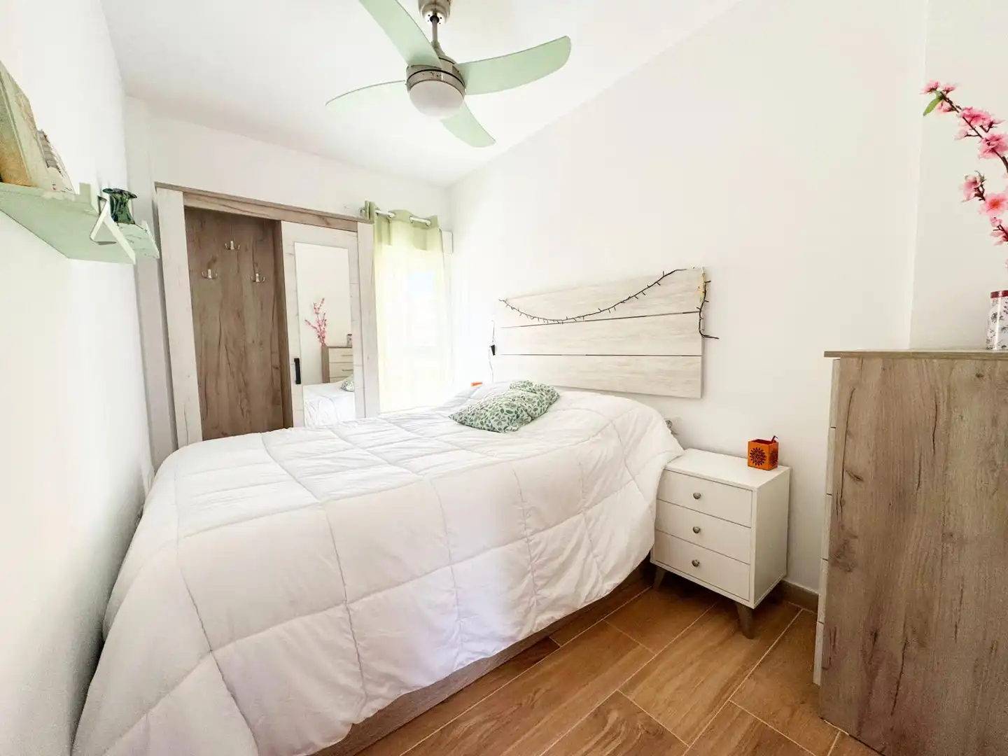 Flat with garden for sale in Avenida MANUEL ALTOLAGUIRRE, imagen 16