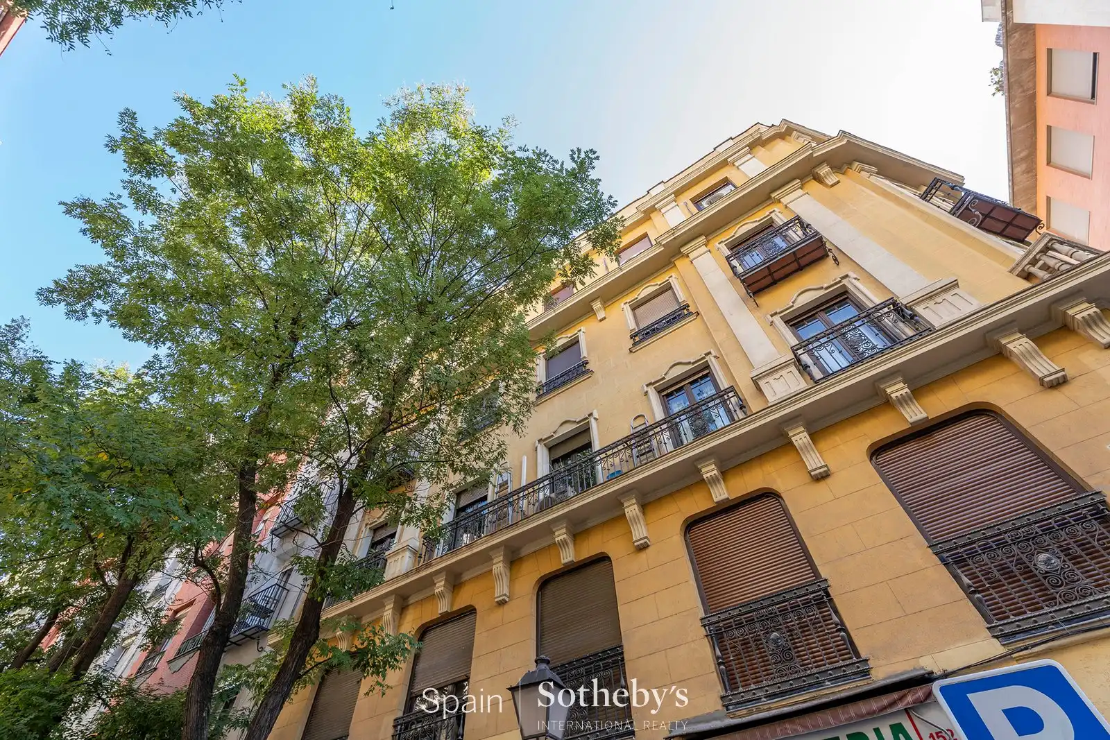 Vista exterior de Apartamento en venta en Madrid con Aire acondicionado y Calefacción
