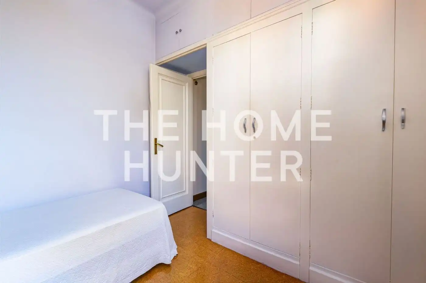 Habitación de Piso en venta en Barcelona con Calefacción, Jardín privado y Terraza