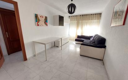 Sala d'estar de Pis en venda en Alcorcón amb Aire condicionat, Calefacció i Moblat
