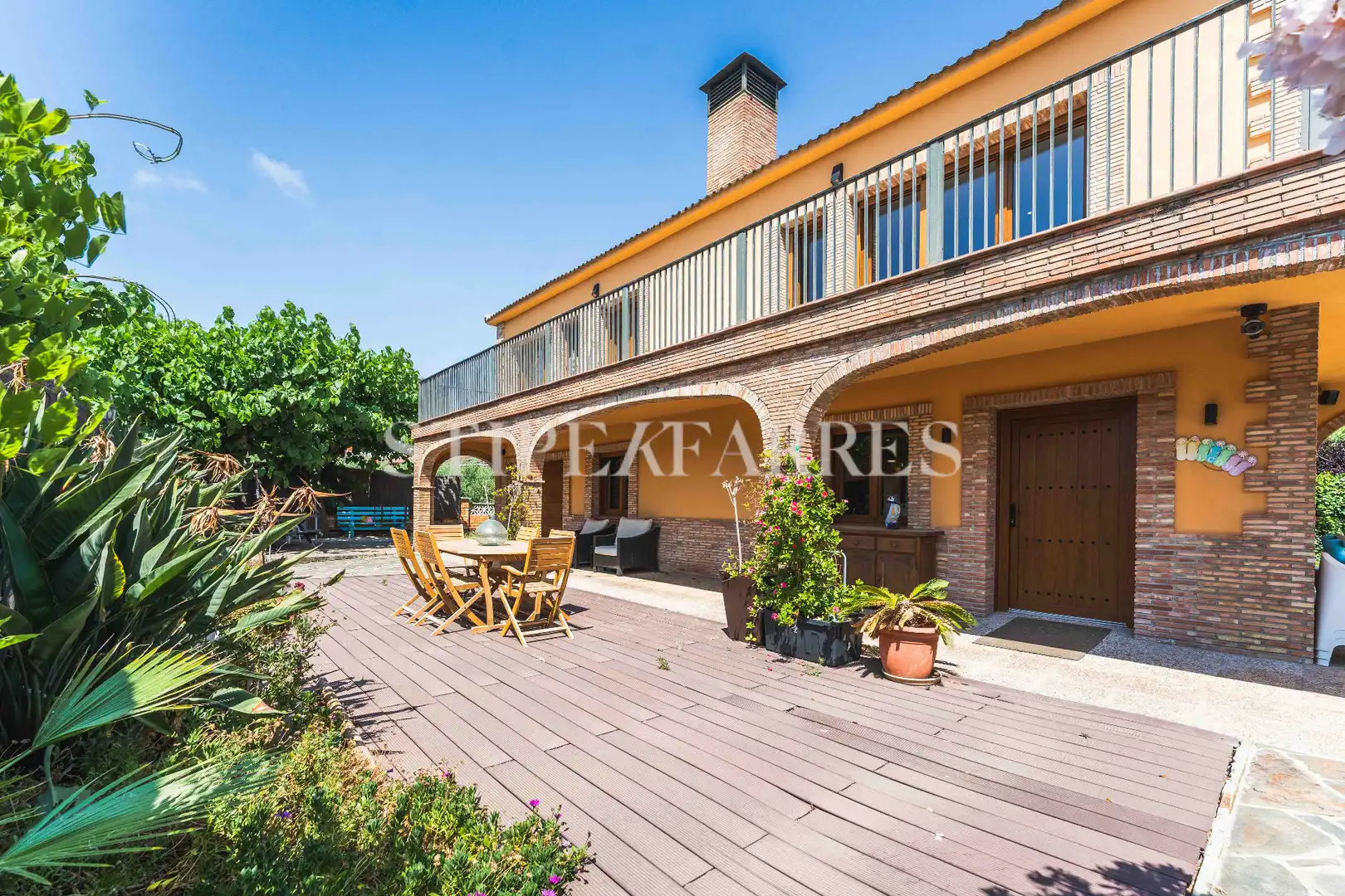 Vista exterior de Casa o xalet en venda en Salou amb Aire condicionat, Calefacció i Jardí privat