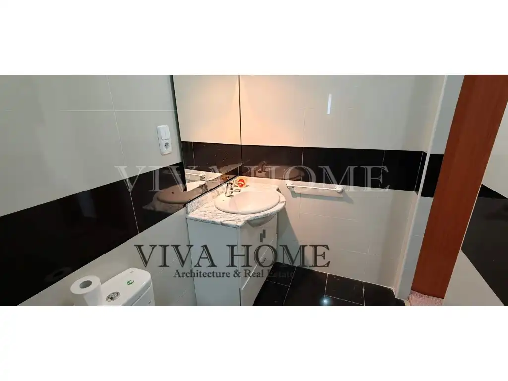 Bathroom of Houses for sale in Parla