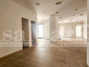 Business premises for sale in Carrer dels Escolapis