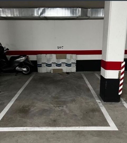 Photo 2 of Garage for rent in Calle Los Puentes de Madison, 12, Valdespartera, Zaragoza Capital
