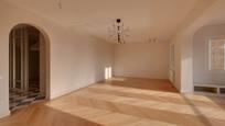 Living room of Flat for sale in  Barcelona Capital  with Air Conditioner, Heating and Parquet flooring