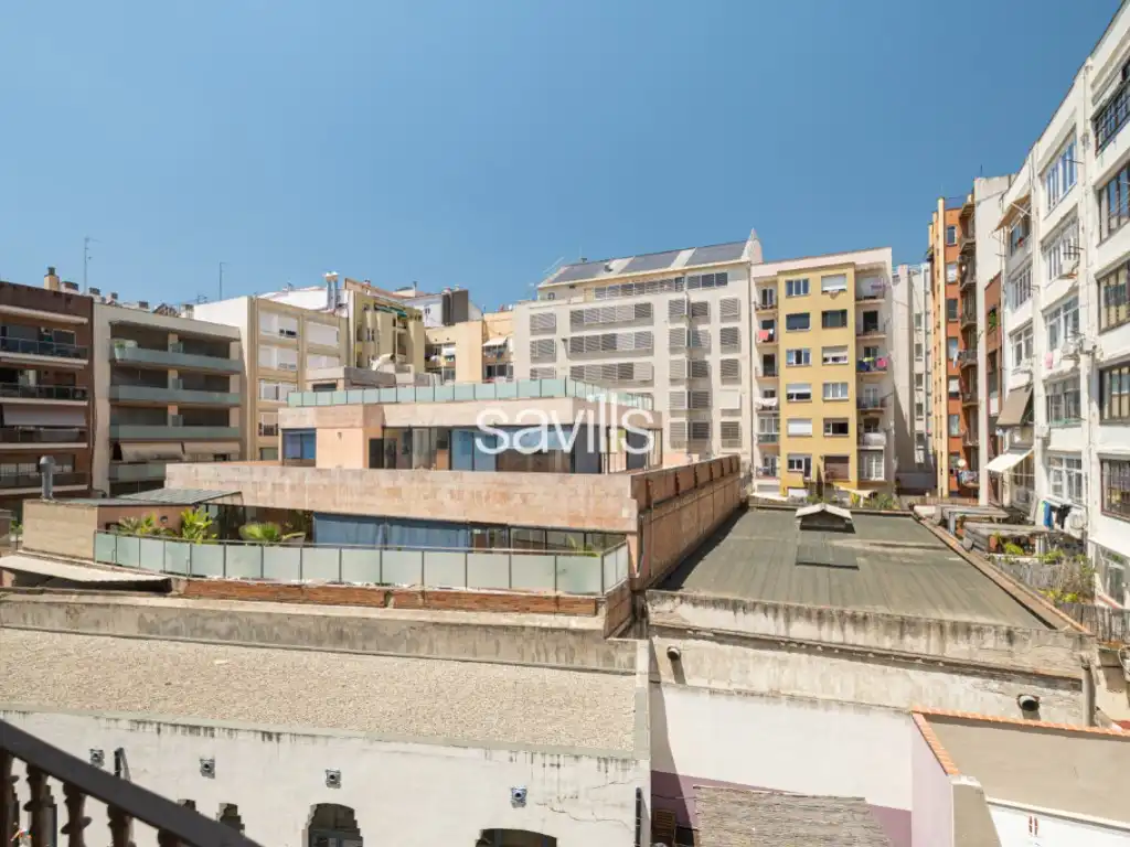 Vista exterior de Apartament en venda en Barcelona amb Aire condicionat, Terrassa i Balcó