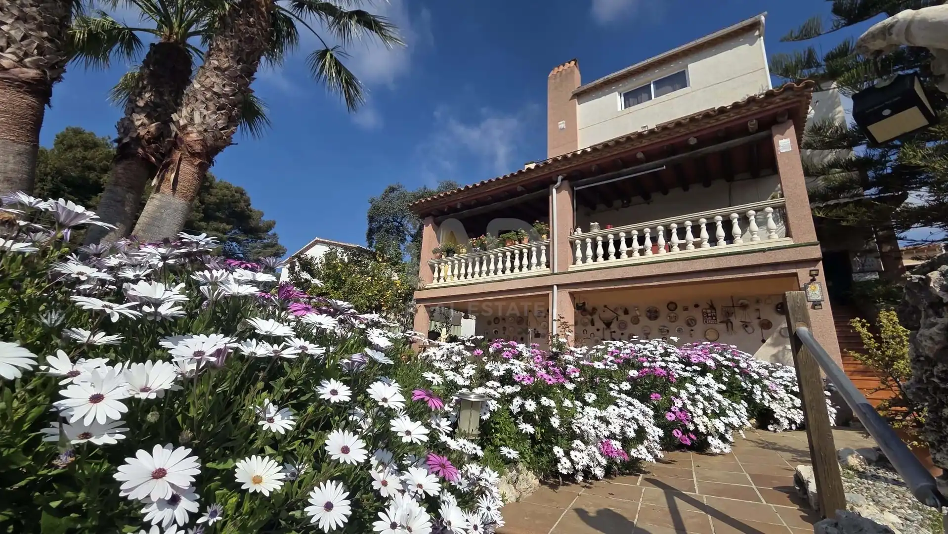 Vista exterior de Casa o xalet en venda en Bellvei amb Terrassa i Piscina