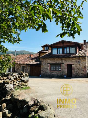 Casa-chalet en Venta en Ucieda - barrio abajo, 81 en Ruente