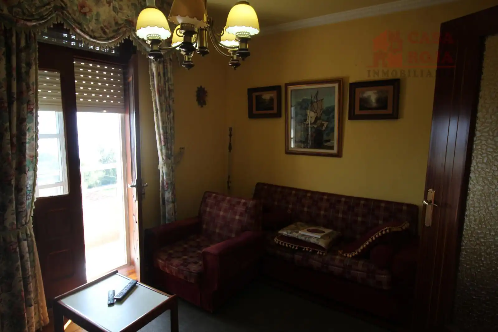 Sala d'estar de Casa o xalet en venda en Moaña amb Calefacció, Terrassa i Traster