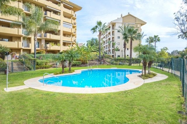 Exterior view of Flat for sale in Marbella  with Air Conditioner, Terrace and Storage room