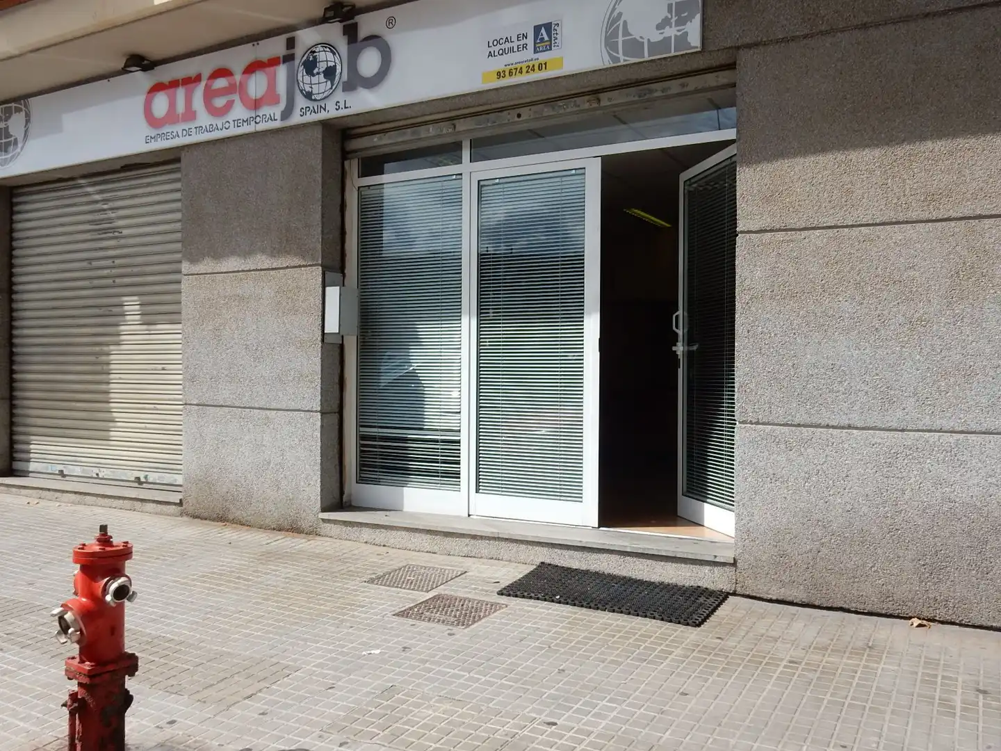 Geschaftsraum zur Miete in Avinguda de l'Estatut, 219, Zona Nord