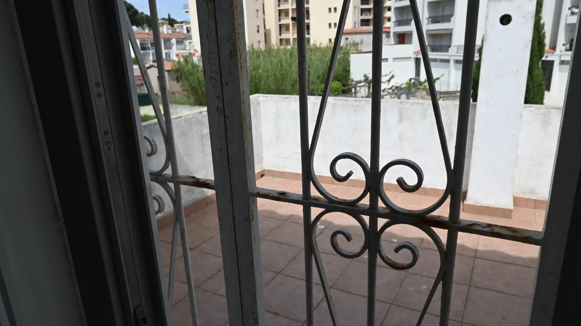 Terrasse von Einfamilien-Reihenhaus zum Verkauf in L'Escala mit Möbliert
