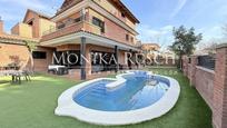 Swimming pool of House or chalet for sale in Castelldefels  with Air Conditioner, Heating and Terrace