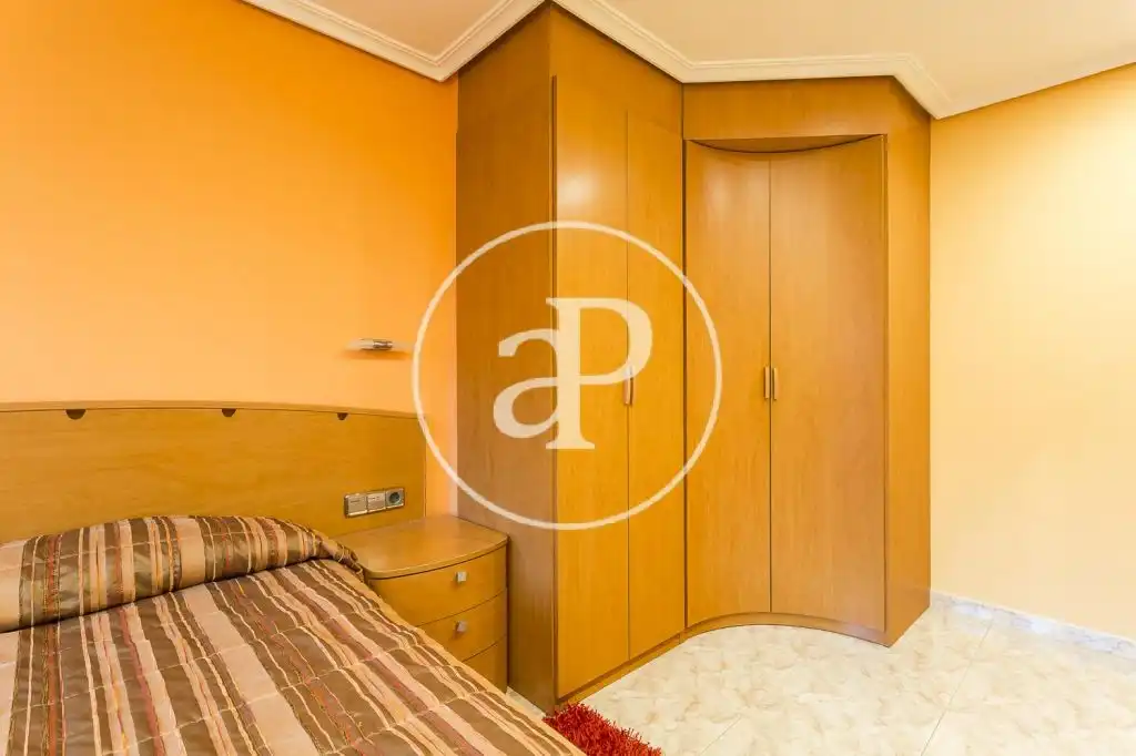 Flat for rent in Av. del General Avilés, Sant Pau