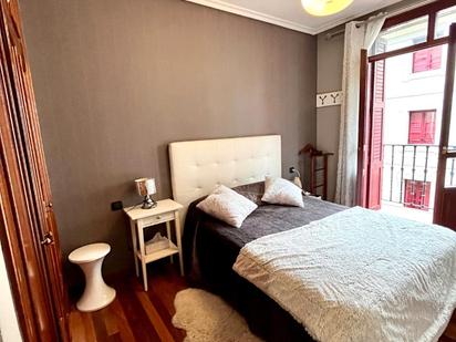 Bedroom of Flat for sale in Bilbao   with Balcony